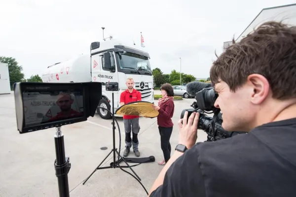 Bild: Sievert Handel Transporte rückt den Kraftfahrer-Beruf ins rechte Licht