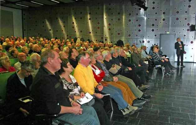 Bild: Anerkannter regionaler Grubengeologe zeigte „die Spur der Steine“