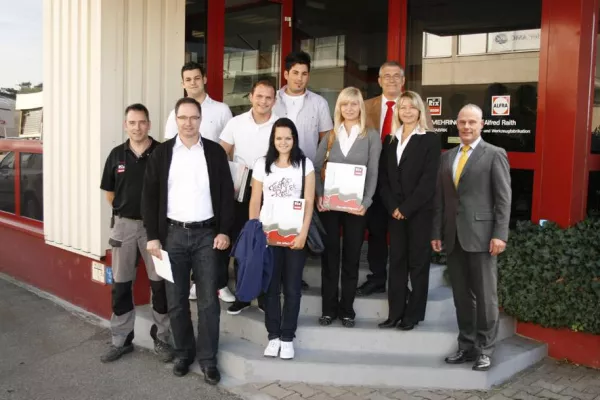 Bild: Fünf neue Auszubildende am Standort Hockenheim: Sägen-Mehring und Alfred Raith investieren in Ausbildung