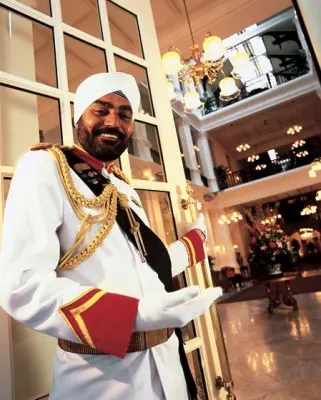 Stilvoll die Korken knallen und sich an magischen Orten fallen lassen Bild: Stilvoll die Korken knallen und sich an magischen Orten fallen lassen