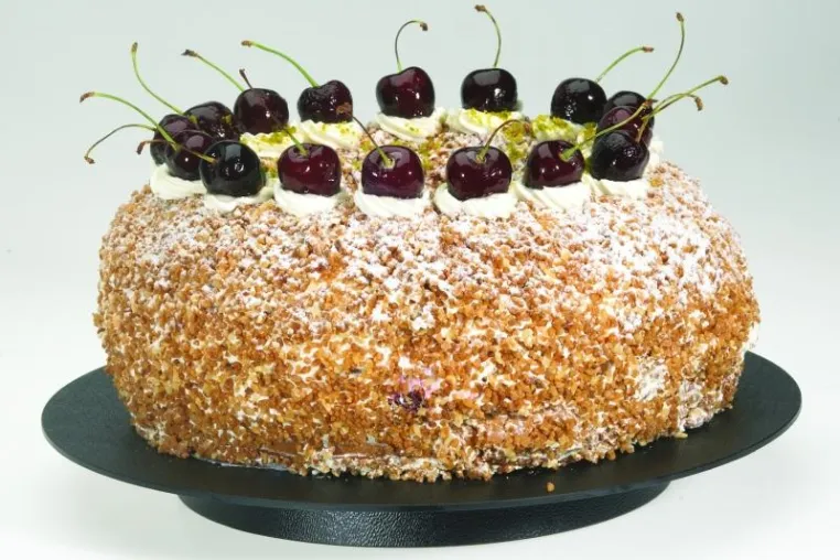 Tortenplatten Premium - Die elegante Bühne für Kuchen Bild: Tortenplatten Premium - Die elegante Bühne für Kuchen