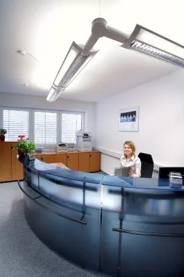Bild: Dreistellig gewachsen - Mit LED-Lösungen auf Erfolgskurs