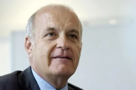 Gegen den Strich gebürstet: Götz W. Werner: „1.000 Euro für jeden“ Bild: Gegen den Strich gebürstet: Götz W. Werner: „1.000 Euro für jeden“