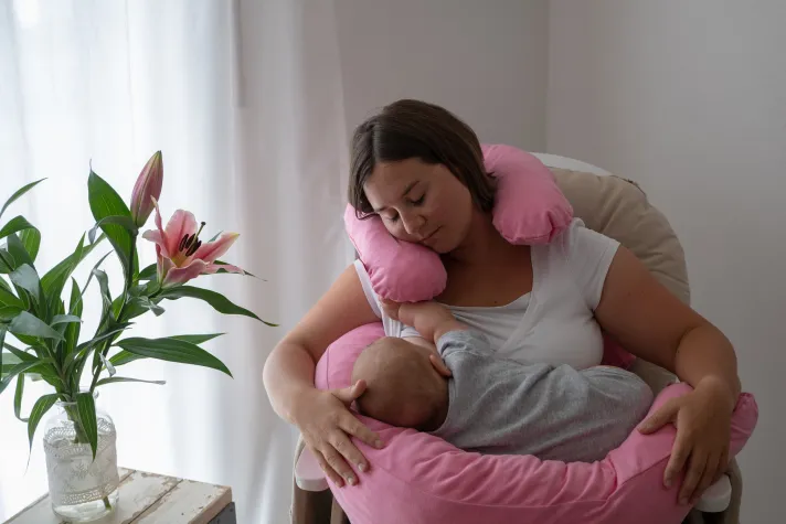 Fränkischer Familienbetrieb startet mit dem Vertrieb von Komfort- und Stillkissen Bild: Fränkischer Familienbetrieb startet mit dem Vertrieb von Komfort- und Stillkissen