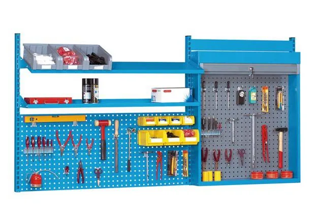 Ein ´multifunktionales´ Zubehör von FAMI Storage Systems: Das Lochwand- und Werkzeughaltersystem Bild: Ein ´multifunktionales´ Zubehör von FAMI Storage Systems: Das Lochwand- und Werkzeughaltersystem