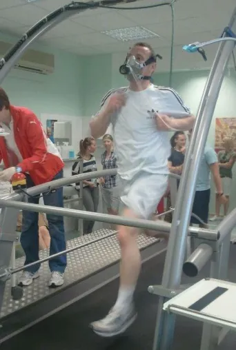 Bild: Laufbanddiagnostik am Olympiastützpunkt im Selbstversuch