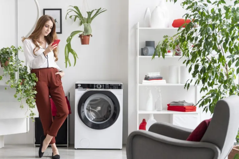 In Covid-19-Zeiten wird sehr viel mehr Geschirr gespült (+24 %), aber kaum weniger Wäsche gewaschen (-1 %) Bild: In Covid-19-Zeiten wird sehr viel mehr Geschirr gespült (+24 %), aber kaum weniger Wäsche gewaschen (-1 %)