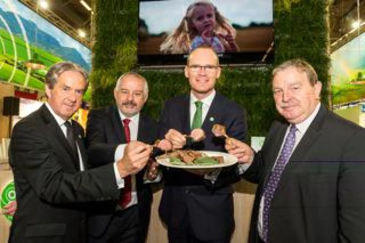 (v.l.n.r.) Aidan Cotter, Jean-Pierre Garnier, Simon Coveney und Emmanuel Coste
