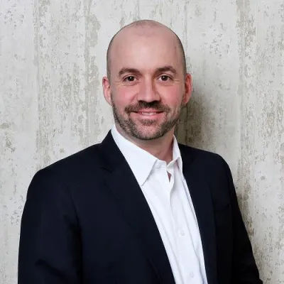 Bild: Hendrik Langen wird neues Mitglied der Geschäftsführung bei der SCHICKLER Unternehmensberatung GmbH