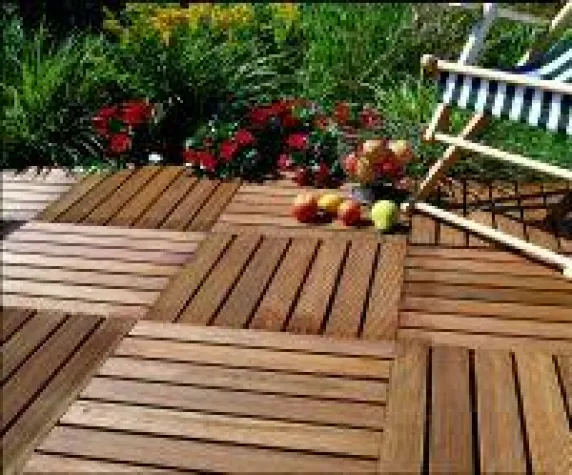 Pflaster oder Holz? Bild: Pflaster oder Holz?