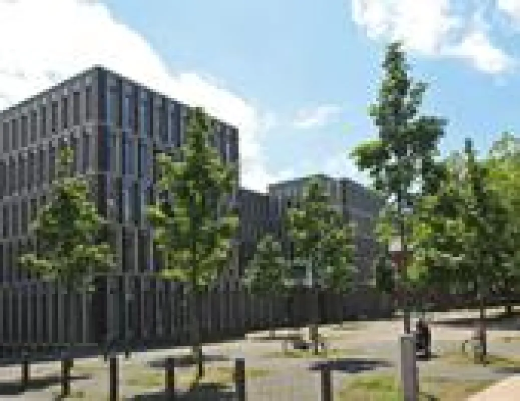 Das moderne Bürogebäude 