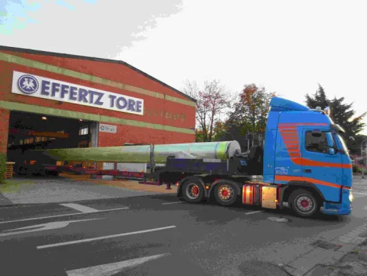 Bild: Rekordverdächtig: 22-Meter Großrolltor verlässt Werk Effertz in Mönchengladbach