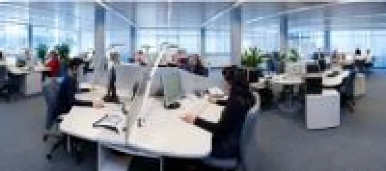 Bild: Hundertfünfzig Mitarbeiter engagieren sich ehrenamtlich