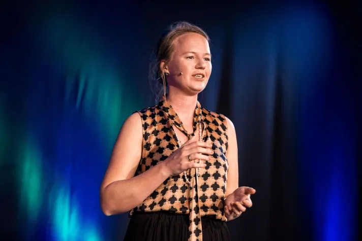 Dafür braucht es Nerven wie Drahtseile: Laura von der Groeben wird mit dem Excellence Award ausgezeichnet. Bild: Dafür braucht es Nerven wie Drahtseile: Laura von der Groeben wird mit dem Excellence Award ausgezeichnet.