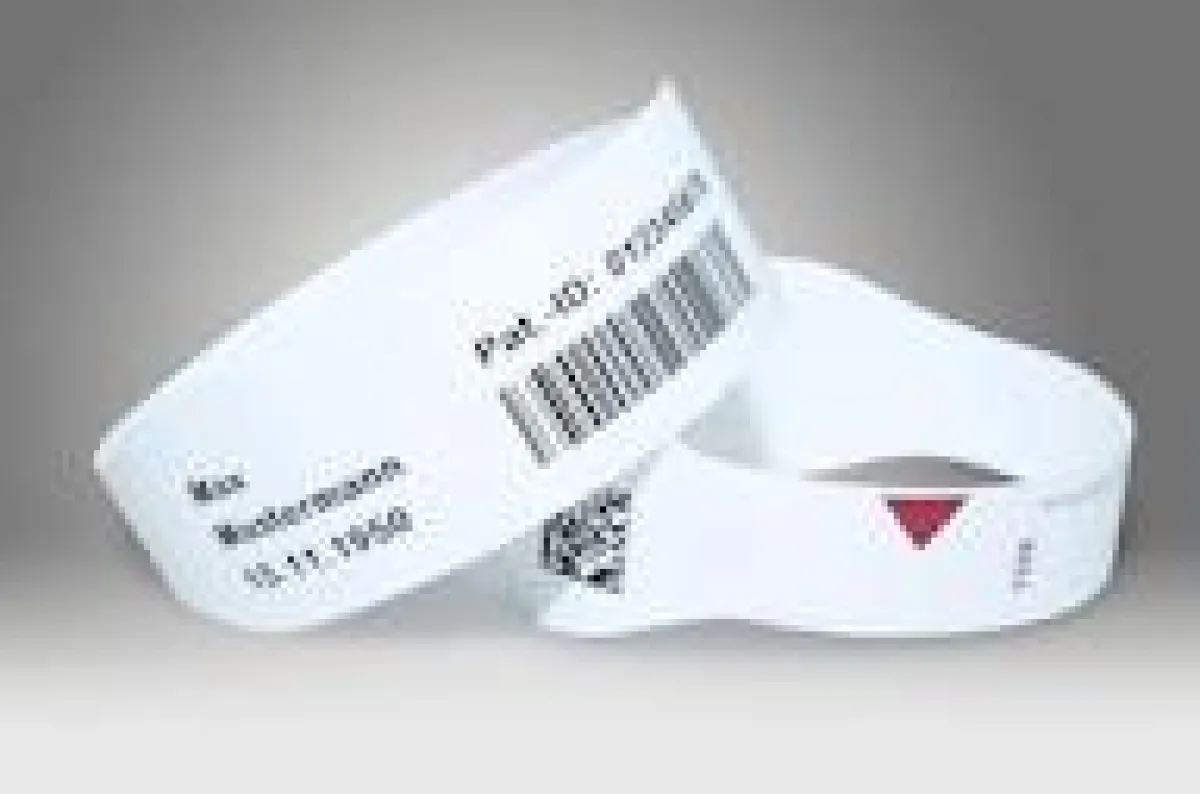 Sicherheit erhöhen, Fehler vermeiden: Mit den Armilla Patientenarmbändern von Mediaform