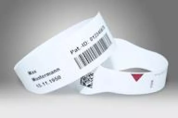 Patientenarmbänder zur einwandfreien Identifikation Bild: Patientenarmbänder zur einwandfreien Identifikation