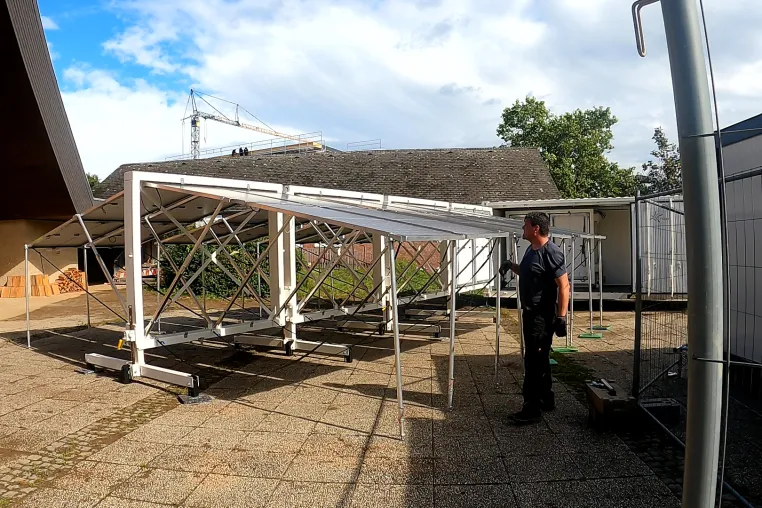 Faber und YESSS unterstützen Wiederaufbau im Ahrtal mit mobilen Solarkraftwerken Bild: Faber und YESSS unterstützen Wiederaufbau im Ahrtal mit mobilen Solarkraftwerken