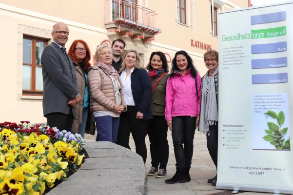 Neuer Ausschuss des Gesundheitsforums Eningen e.V. nimmt die Arbeit auf Bild: Neuer Ausschuss des Gesundheitsforums Eningen e.V. nimmt die Arbeit auf