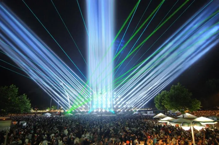 Bild: Colosseum of light