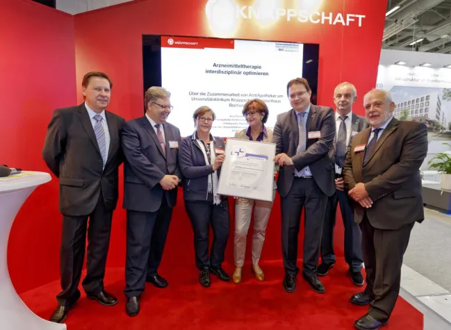 Bild: Knappschaftskrankenhaus erhält Qualitäts-Zertifikat