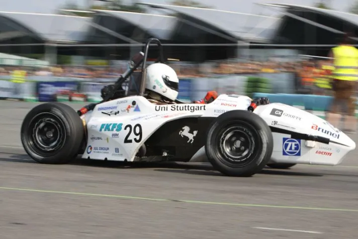 Bild: "Formula Student Germany": Gebr. Hohl GmbH unterstützt Hochschulteams beim Rennwagenbau