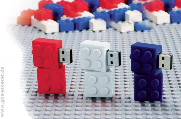 Bausteine aus Kindertagen als USB-Stick Bild: Bausteine aus Kindertagen als USB-Stick