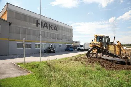 Bild: HAKA geht den grünen Weg