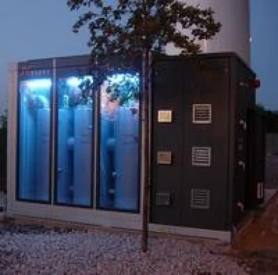 Vattenfall Europe Generation hat am Standort Boxberg den weltweit ersten Supraleiter-Kurzschlussstrombegrenzer für den Kraftwerkseinsatz in Betrieb genommen. Nexans SuperConductors hat ihn speziell fü