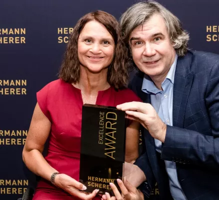 Bild: Mittelhessin gewinnt den "Excellent Award" beim Internationalen Speaker-Slam in München