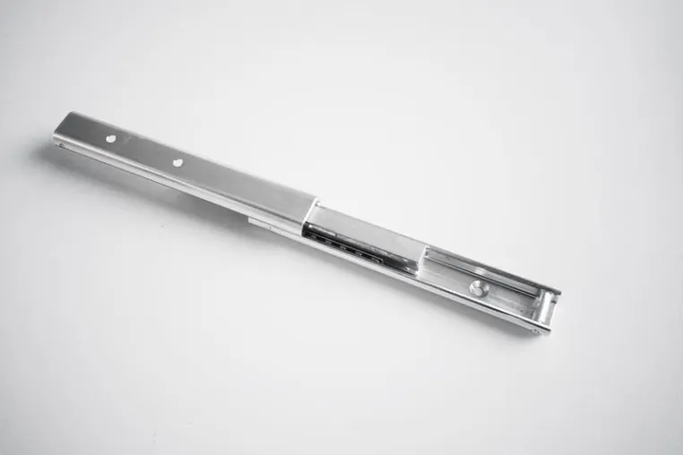 Bild: Teleskopschienen für höchste Anforderungen: Hochwertige Auszüge der 4Linear GmbH