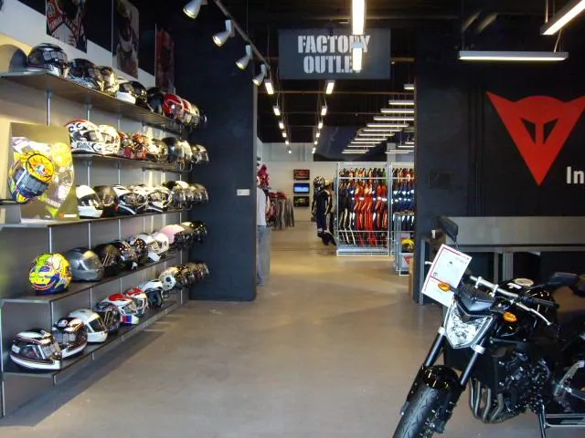 Bild: Dainese eröffnet D-Garage in Rosenheim