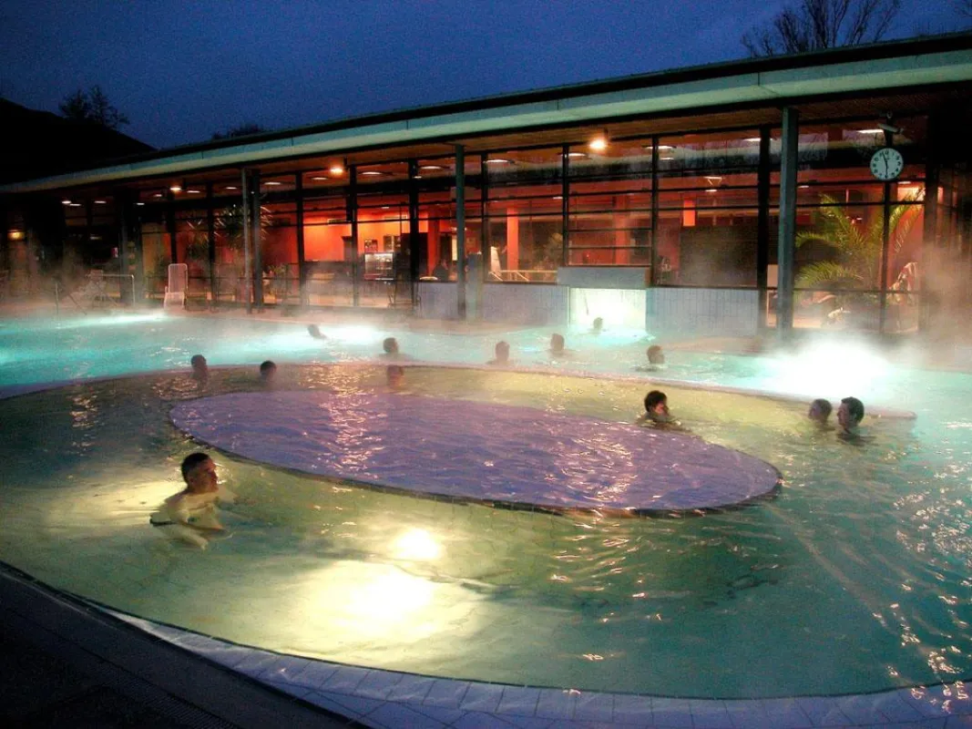 Neu gestaltete Außenanlage der Balinea Thermen von Bad Bellingen / Bildnachweis: Bade- und Kurverwaltung GmbH Bad Bellingen