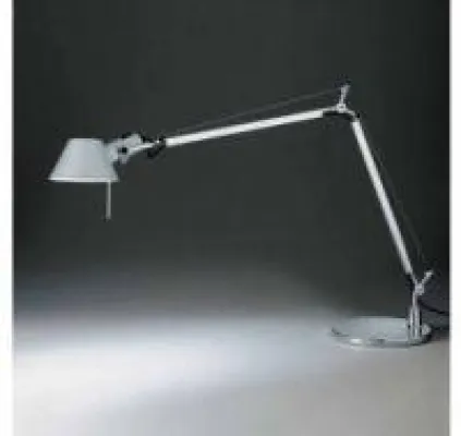 Bild: Artemide Tolomeo Tavolo Schreibtischleuchte - ein Kultmodell wird 30