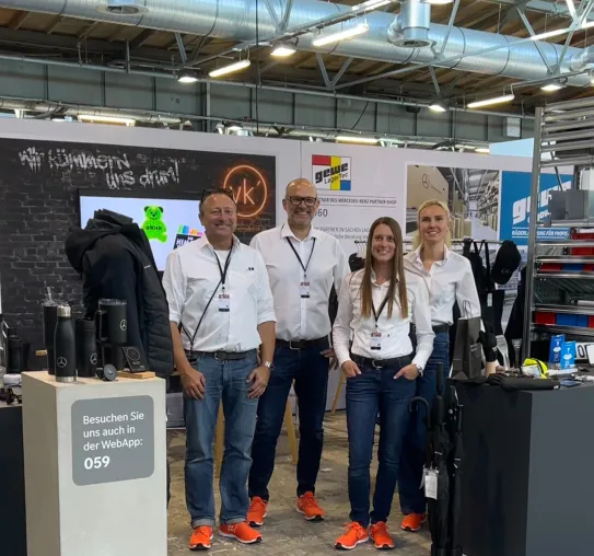 Bild: vertriebskick’ gmbh ist offizieller Lizenzpartner der Mercedes-Benz Customer Solutions.