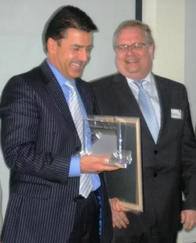 Magnu GmbH aus Duisburg ist Deutschlands bester Versicherungsmakler 2010 Bild: Magnu GmbH aus Duisburg ist Deutschlands bester Versicherungsmakler 2010