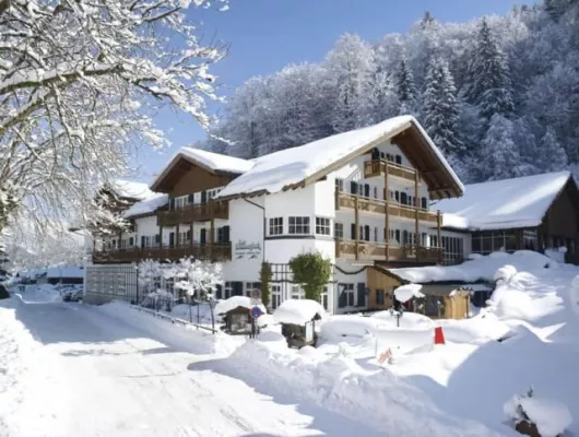 Bild: Merry Christmas. Mit den Weihnachts-Angeboten der RIMC Hotels & Resorts entspannt in die Feiertage starten