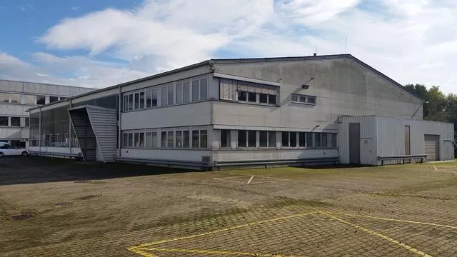 Bild: Immolox vermittelt Hallenfläche an das DRK in Maintal