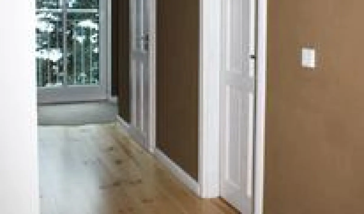 natürliche Lehmwände mit Lehmbauplatten und Lehmverputz