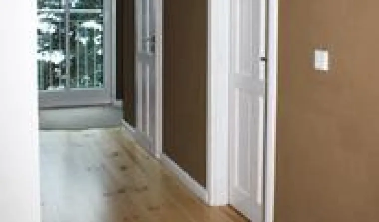 Bild: dekorative und gesunde Innenarachitektur mit Naturbaustoff Lehm