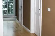 Bild: dekorative und gesunde Innenarachitektur mit Naturbaustoff Lehm