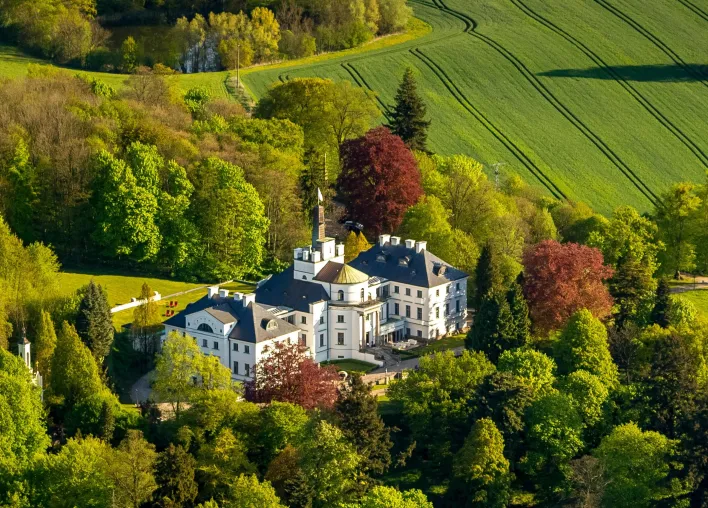 Schlosshotel Burg Schlitz veröffentlicht vermutlich Deutschlands erstes Hotel-Musikvideo Bild: Schlosshotel Burg Schlitz veröffentlicht vermutlich Deutschlands erstes Hotel-Musikvideo
