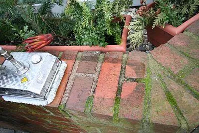 Bild: Moderne Oberflächenreinigung schont Umwelt und Budget