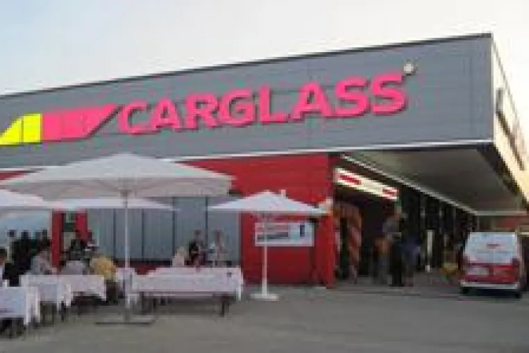 Bild: AENGEVELT vermittelt Carglass-Flagshipstore an von Pamera Real Estate Partners betreutes Family Office