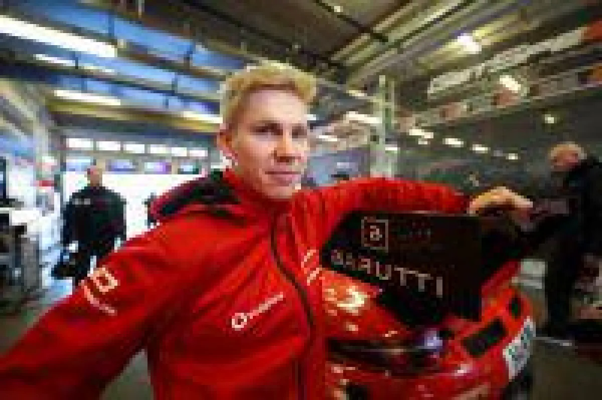 Marek Böckmann , 21 Jahre ,Pilot im Porsche 911 GT3 R bei GetSpeed Performance