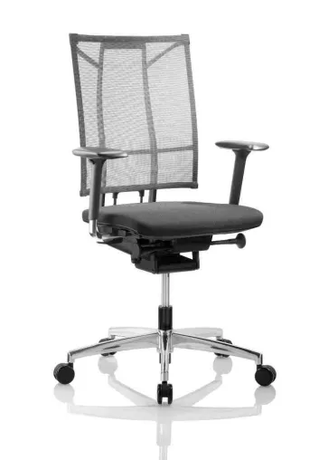 Bild: Weltneuheit von SATO OFFICE: Bürostuhl SAIL – Transparenz, Leichtigkeit und pure Eleganz im Büro
