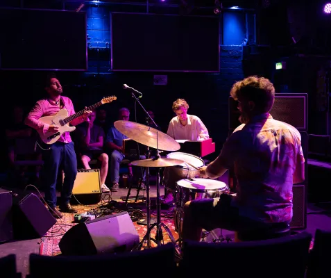 Bild: Maxi Valdés Hammond Trio feiert Plattendebüt am 18.09.2026 in den Bauer Studios Ludwigsburg