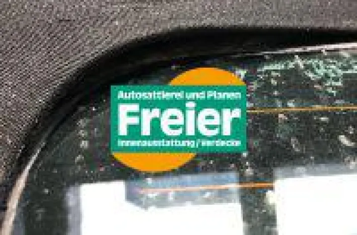 Bild: Was tun, wenn sich die eingeklebte (Heck-)Scheibe im Verdeck löst?