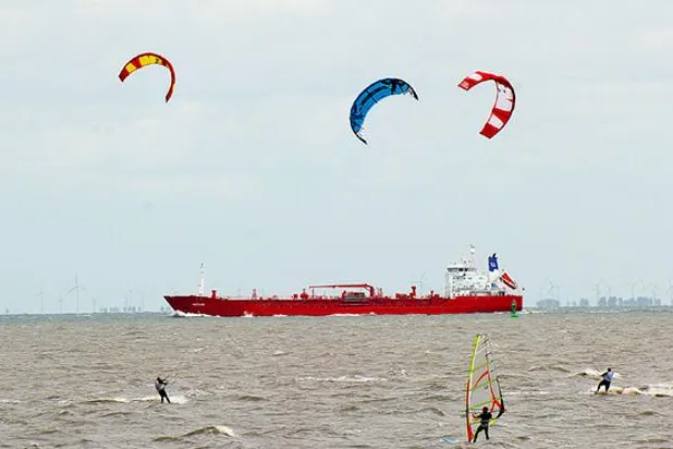 Bild: Faszination Kitesurfen