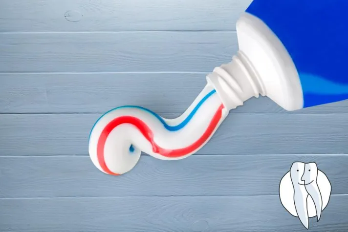 Bild: Schwangerschaftstest - Zahnpasta?