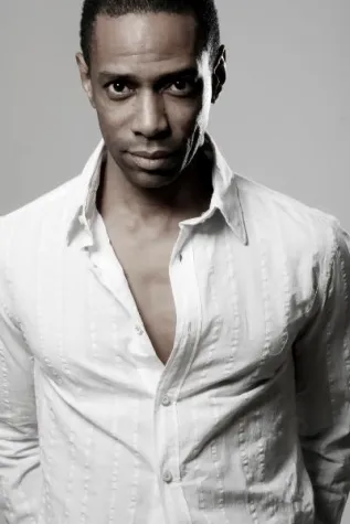 „Kissberry“-Eröffnung in Oldenburg: Popstar „LayZee“ mit eigener Charity-Eiskreaktion und Live-Show vor Ort Bild: „Kissberry“-Eröffnung in Oldenburg: Popstar „LayZee“ mit eigener Charity-Eiskreaktion und Live-Show vor Ort